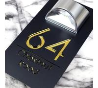 Targa solare a LED personalizzata, numeri civici per esterni, cartello con indirizzo per case, targa moderna con numeri civici solari (18 x 32 cm, oro nero)