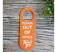 Targhette uniche da appendere alla porta in pelle PU con scritta "Do Not Disturb and Quiet Signs" per hotel e ambienti d'ufficio (arancione per favore fuori ufficio)