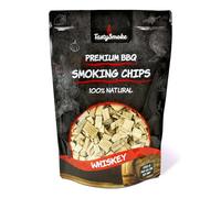 TastySmoke® Chips per Affumicatura Premium Whiskey - 100% Legno di Quercia per un Intenso Aroma di Affumicatura da Whiskey, Ideale per BBQ, Smoker, Barbecue - 750g di Legno per Affumicare Carne, Pesce