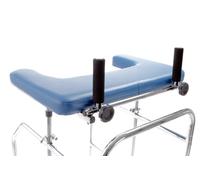Tavolino imbottito 66 x 41 cm con appoggio antibrachiale 10 cm per deambulatore