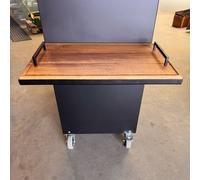 Tavolo modulare per un maggiore spazio di archiviazione e di lavoro