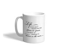 Tazza Bicchiere Life Not About Waiting Storm Pass Its Tazza con Scritta | Parenti 2 pezzi-330ml Robusto Tazza per Tè o Caffè Che non scolora Coppe Festa del papà Amica