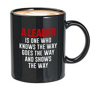 Tazza da caffè Leadership - A Leader Is One Who Knows The Way - Motivational Encouragement Appreciation Manager Boss Profession 311,8 g, colore: Nero