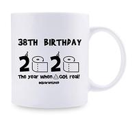 Tazza da caffè per 38° compleanno da donna, 38° compleanno 2020 The Year When Got Real Quarantined, regalo di compleanno per mamma, moglie, amica, sorella, lei, collega, collega, collega, collega, 325