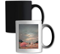Tazza in stile retrò con poster vintage che cambia colore bianco con Ufo Alien Invasion