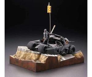 TDK TRILOGY BATMOBILE TUMBLER DIORAMA Statua Kaiyodo