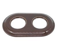 Telaio doppio incasso in colore marrone. Ideale per integrare e organizzare i tuoi interruttori o prese, fornendo una finitura elegante e coerente con l'arredamento della tua casa.