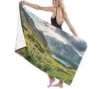 Telo da bagno grande coperta, montagna in riva al lago con fata cielo nuvoloso scuro primavera sogno posto sulla terra, telo da bagno telo mare per viaggi in hotel per famiglie sport di nuoto, 52 "x 3