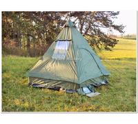 Tenda militare ed esterna quattro uomini piramide tipi campeggio caccia imper...