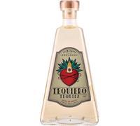 Tequiero Tequila, Reposado, 100% Agave Blu Messicana con aroma di vaniglia e note di agave cotta, frutta matura e spezie, 70 cl, Prodotto in Messico, 40% vol.