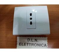 TERMINATA PLACCA AUTOPORTANTE 2 P. X CASSETTA TONDA COMPLETA DI PRESA BIVALENTE