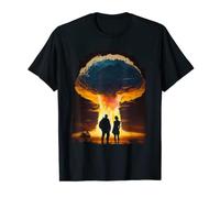(TG. S) Coppia di amore davanti alla bomba atomica esplosione fungo nuvola Magli