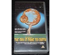 The Day It Came To Earth [VHS]