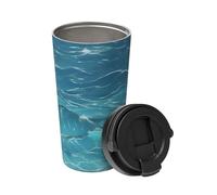 The Deep Blue Sea porta una tazza da caffè isolata. Elegante thermos da 500 ml che mantiene le bevande calde per ore, perfetto per caffè, tè e altro ancora.