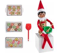 The Elf on The Shelf Itty Bitty Baker Outfit - Set da 7 pezzi Claus Couture esclusivo per le vacanze 2019, fogli da forno, cucchiaio e grembiule inclusi, set da forno per biscotti natalizi per elfi
