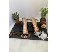The European Authentic Greek Set di 2 pezzi in rame: macinapepe 22,9 cm e macina sale 20,3 cm/20,3 cm Elegante- Assolutamente squisito regalo da cucina di lusso shaker 404/408