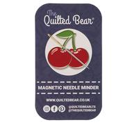 The Quilted Bear Needle Minder - Magnete per tenere gli aghi da cucito e da ricamo, aghi per punto croce al sicuro durante la cucitura di articoli per punto croce e forniture per ricamo (ciliegia)