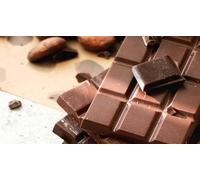 The Ultimate Hand Boxed Luxury Chocolate Hamper, 18 barrette full-size Delicious Collection, confezione regalo inclusa 5 extra gelatina frutta pops cioccolato e gelatina cesto