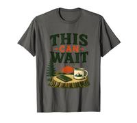 This Can Wait Camping Nature Graphic Design Maglietta