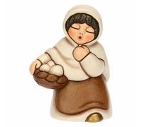 THUN - Donna con cesto di uova - ceramica - Collezione Presepe Classico - 5,7 x 4,7 x 8 cm