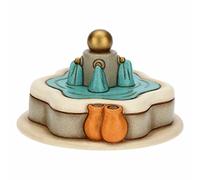 THUN - Presepe 2022 - Statuina Presepe Fontana in Ceramica Decorata a Mano - Linea Presepe Classico - 12x12x7 cm h