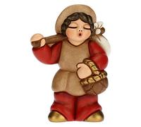 THUN - Statuina Presepe Uomo con Fagotto - Decorazioni Natale Casa - Linea Presepe Classico, Variante Rossa - Ceramica - 6 x 3,8 x 8 h cm