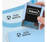 Timbro personalizzato per vestiti e oggetti per bambini per scuola o asilo | Segnalibro con nome permanente con icone - Stikets (Blu pastello)