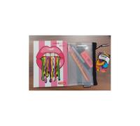 Tinta Unita Diario Scuola 2027 Accessori STABILO - 12 Mesi Datato - 384 Pagine Quadretti 4mm - Set con Evidenziatore, Penna, Matita e Fineliner - Grafica Teen (#love)