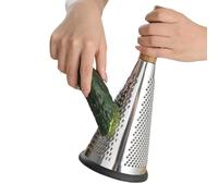 【 to Operate】Graters For Kitchen has a humanized handle design, which is easy to grasp. The lemon grater is comfortable, easy to use, and durable.