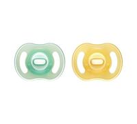 Tommee Tippee Ciuccio Ultra-light StayPut NightGlow, 0-6 Mesi, Confezione da 2, Succhietto Si Illumina Al Buio, Ortodontico, Sensazione di Morbidezza Sulla Pelle, Flusso D'aria Extra