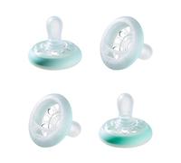 Tommee Tippee Ciuccio Che Simula il Seno Materno Night, Texture Simile Alla Pelle, Design Ortodontico Simmetrico, Include Recipiente per Sterilizzare, 0-6 Mesi, Confezione da 4