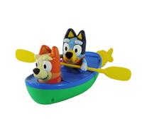 Tomy Toomies Giocattolo da Bagno Canoa Bluey |Bluey e Bingo in Canoa attivata da Un Cordino da Tirare | Giocattoli Bluey con Licenza Ufficiale | Giocattoli per Bambini da 18 Mesi