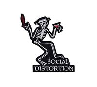 Toppa ricamata a forma di teschio con scritta “Social Distorsion”