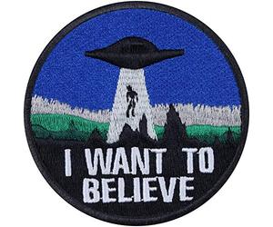 Toppa ricamata da applicare con ferro da stiro o cucitura UFO Alien Patch 'Voglio credere' | Immagini da cucire | Cospirazione Sci-Fi per motociclisti su giacche/pelle/jeans/borse | 75x75mm