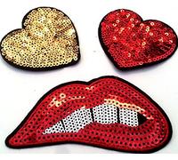 Toppe Toppa con paillettes termoadesive Patch termoadesiva Applique applicazioni con paillettes 3 pezzi "labra rosso 11 cm + cuori rosso e oro a 7 cm a pezzo "