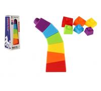 Torre colorata impilabile inclinata per bambini