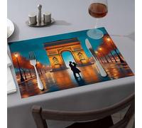 Tovagliette all'americana primaverili con scritta "A Couple Kissing Under The Arc de Triomphe At Night", tovagliette per cucina e sala da pranzo (4 pezzi)