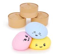 Toyland® Squishy Bao Dumpling, Giocattolo sensoriale con Contenitore in plastica per Il Vapore - Giocattoli da spremere per Bambini - 1 selezionato Casualmente - dai 3 Anni in su