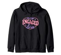 Trendy Apparel in My Engaged Era Heart Shape Portrait Felpa con Cappuccio
