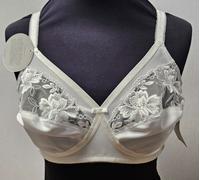 Triumph | Modern Posy N | Bianco (0003/03)