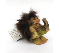 Troll, Ragazza con specchio art 840 142 ( La vanitosa)