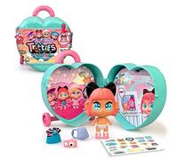 Trotties - Trolley Mini Trottie Sophie, piccola valigetta con 1 polso, vestiti e accessori, 2 scenari di sfondo e adesivi, riporre e trasportare ovunque, 4 modelli, +3 anni, Famosa (TFT05100)