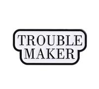 Troublemaker - Spilla smaltata, 3 x 1,5 cm, spilla da bavero audace | Spilla umoristica retrò in bianco e nero | Regalo divertente per ribelli e spiriti liberi
