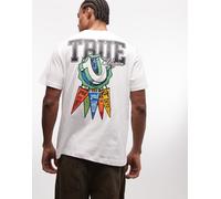 True Religion - T-shirt bianco ottico con stampa di gagliardetti S