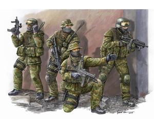 Trumpeter 00422 - 1:3 5 Moderno German Studio Commandos - Nuovo