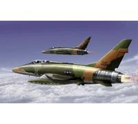 TRUMPETER 01650 MODELLO F-100F SUPER SPADA 1/72