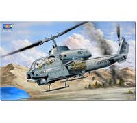 Trumpeter 05116 1/35 AH-1W Super Cobra Modello in plastica (elicottero)