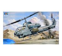 Trumpeter 05116 1/35 AH-1W Super Cobra Modello in plastica (elicottero)