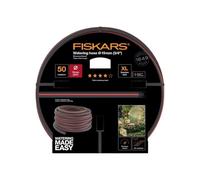 Fiskars Tubo da Irrigazione XL, Misura Universale, Protezione UV, Pressione Testata, Livello di Resistenza alla Torsione 4 (su 5), 50 m, Ø 1,9 cm (3/4''), 11,5 kg, Nero/Rosso, 1027111