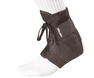 Tutore per caviglia Mueller Soft con cinghie 1 St